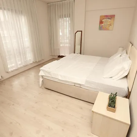 Midtown Suit Flat
